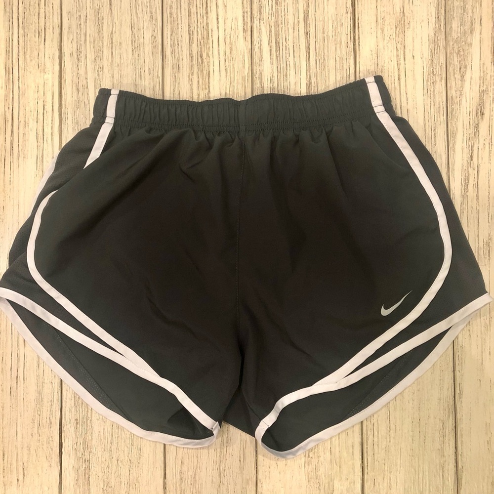 Women’s Nike Dri-Fit shorts. Like new. Dark grey.
